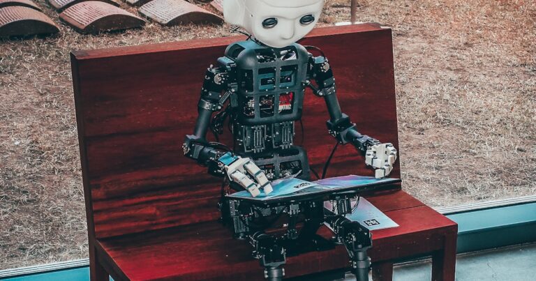 微软放大招！BitNet.cpp 让 AI 运行成本暴跌 90%，你的显卡要失业了？